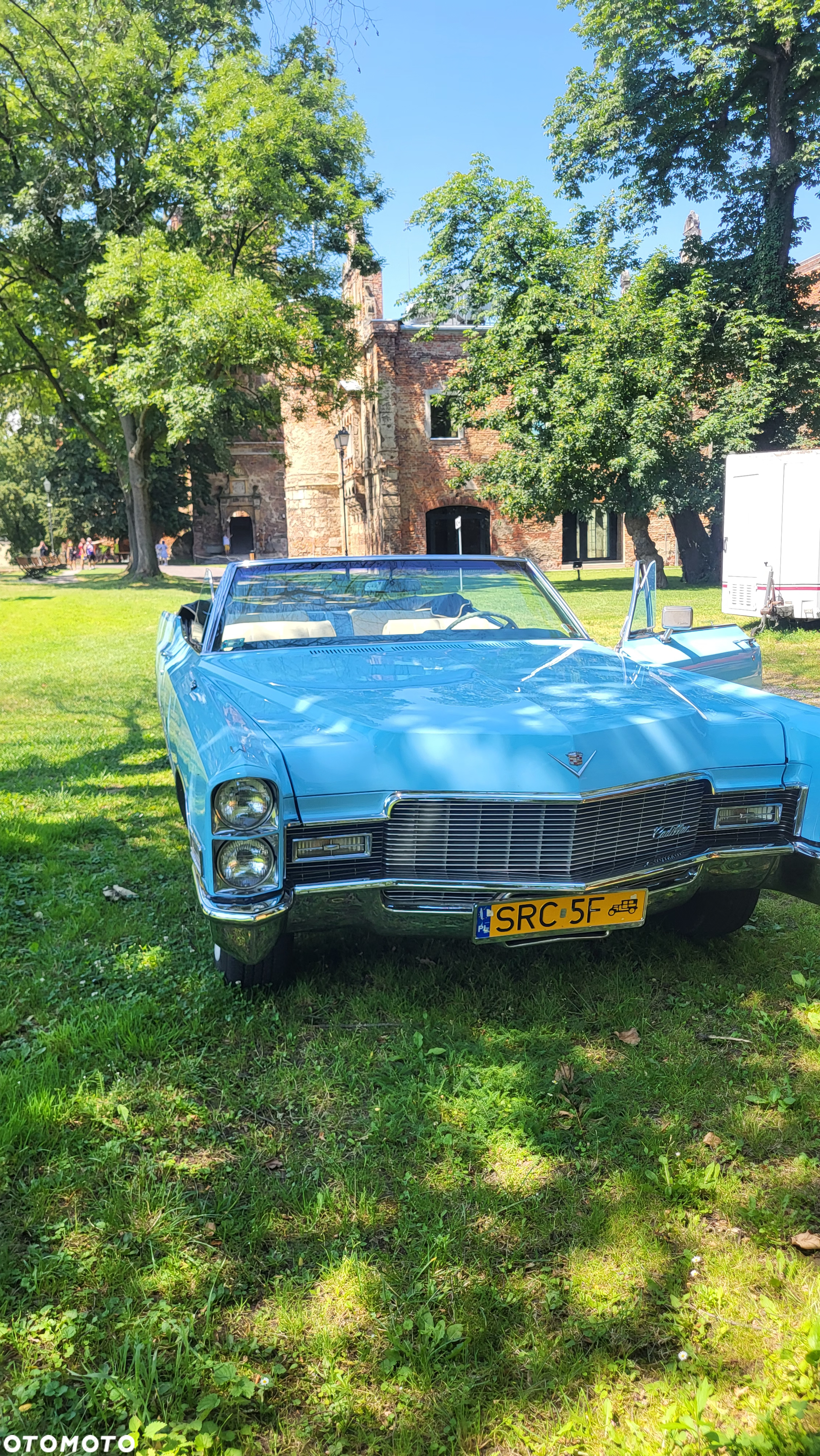 Cadillac Deville - 5