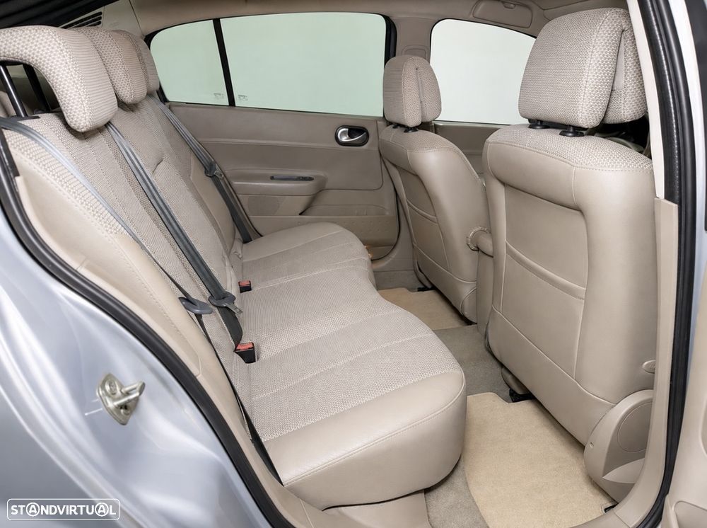 Renault Mégane 1.5 dCi Dynamique Luxe - 13