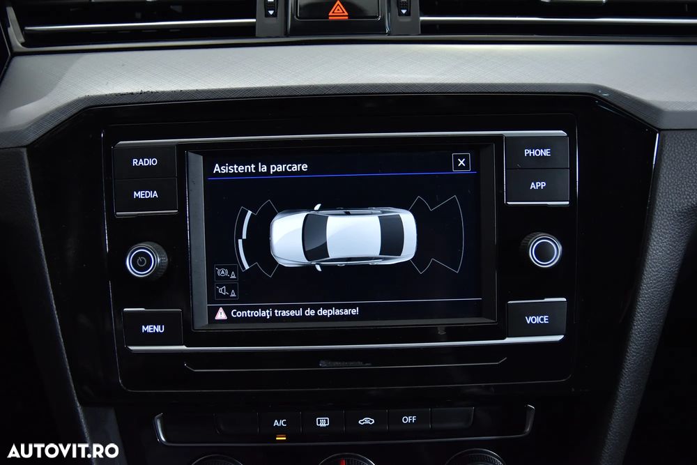 Volkswagen Passat - 19