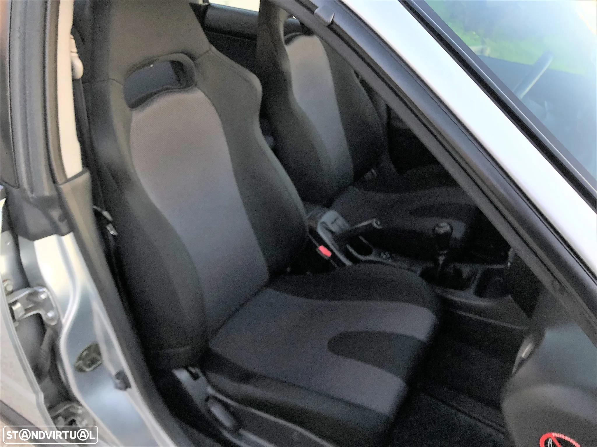 Subaru Impreza Sedan 2.0 WRX - 16