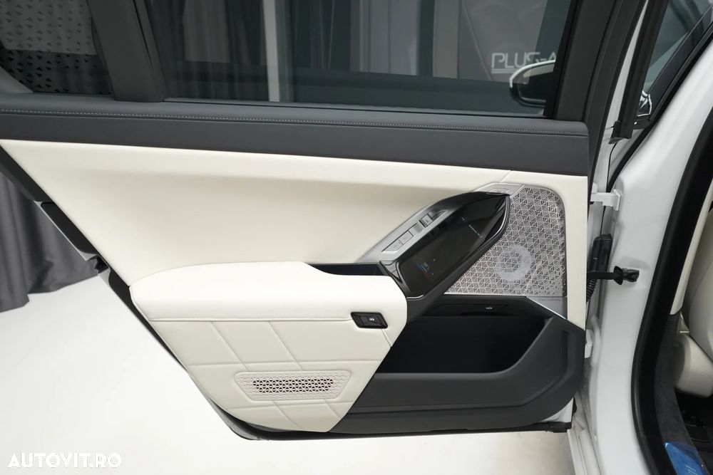 BMW Seria 7 740d xDrive MHEV - 20