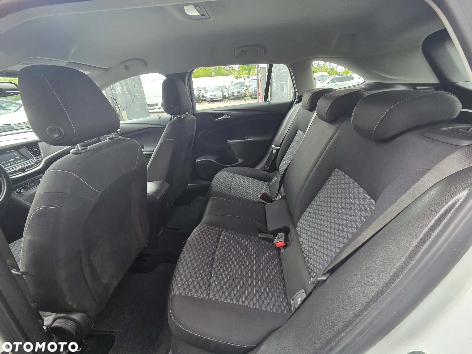 Opel Astra 1.4 Turbo Start/Stop Edition - 32