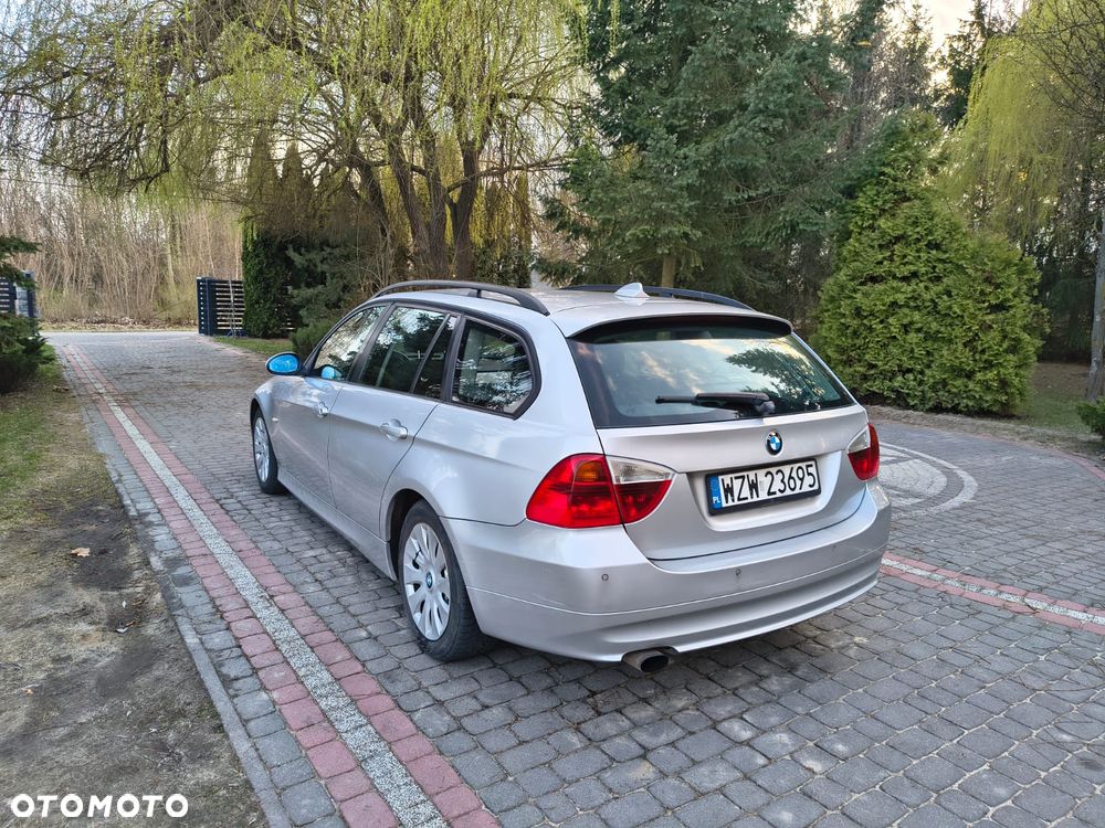BMW Seria 3 - 16