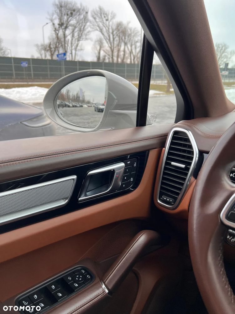 Porsche Cayenne E-Hybrid - 25