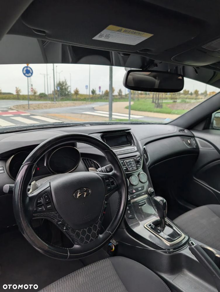 Hyundai Genesis Coupe - 13