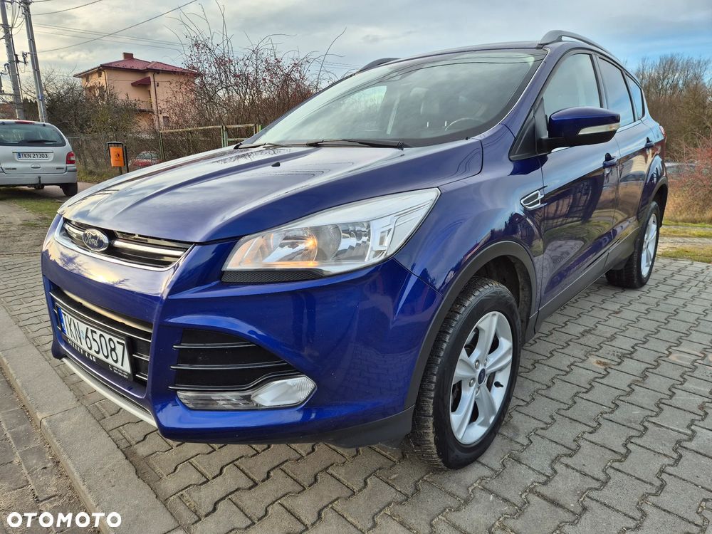 Ford Kuga 2.0 TDCi 2x4 Titanium - 4