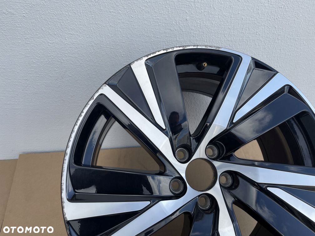 FELGA VOLVO S60 V60 V90 S90 XC40 XC60 8,5J 19 ET47 - 3