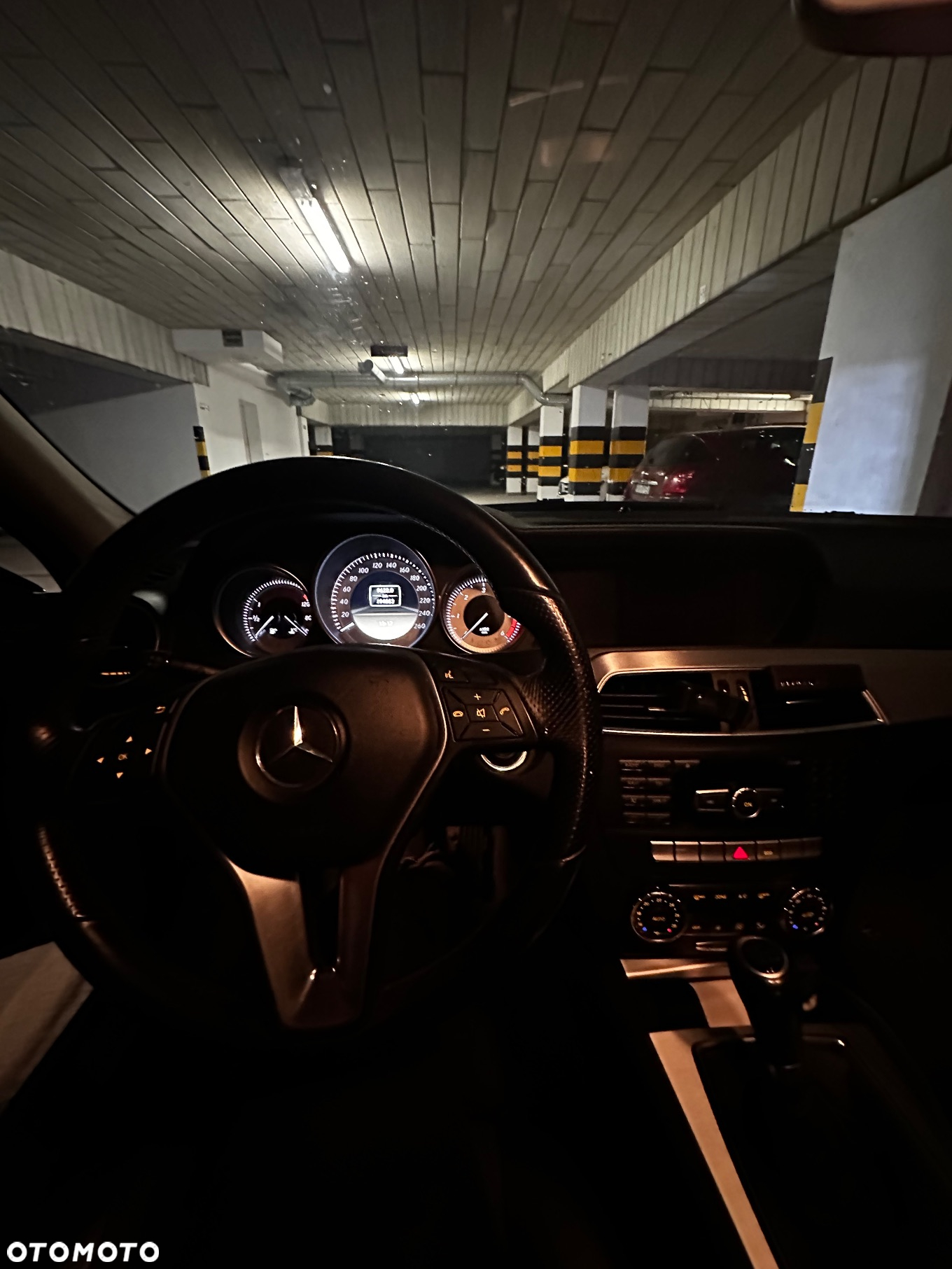 Mercedes-Benz Klasa C 200 CDI BlueEff Avantgarde - 14