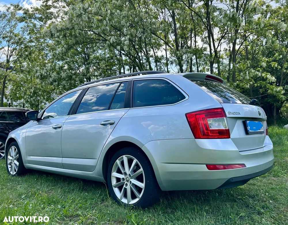 Skoda Octavia 1.6 TDI DSG Style - 6