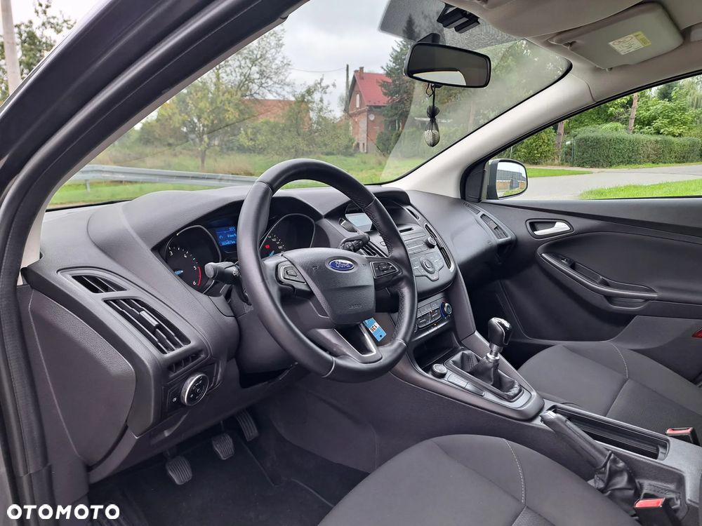 Ford Focus - 19