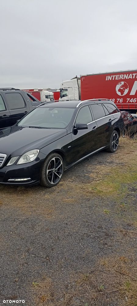 Mercedes-Benz Klasa E 220 CDI BlueEff Elegance - 3