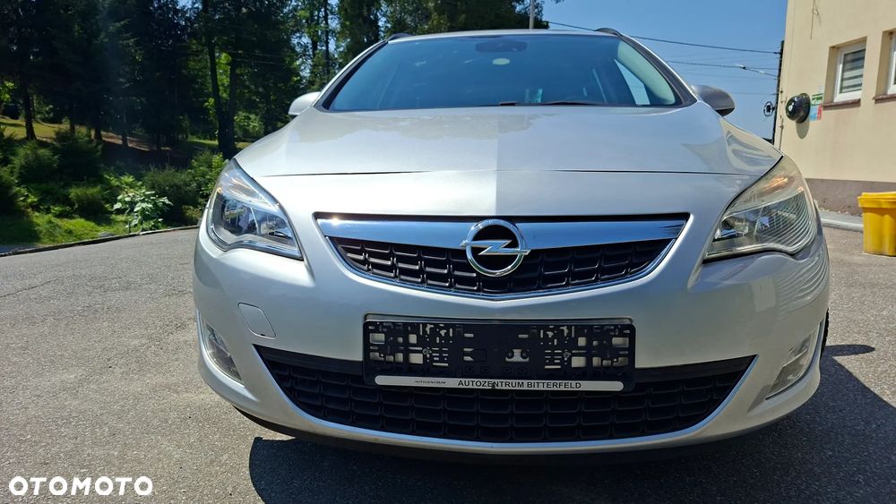 Opel Astra 1.4 Turbo 150 Jahre - 21