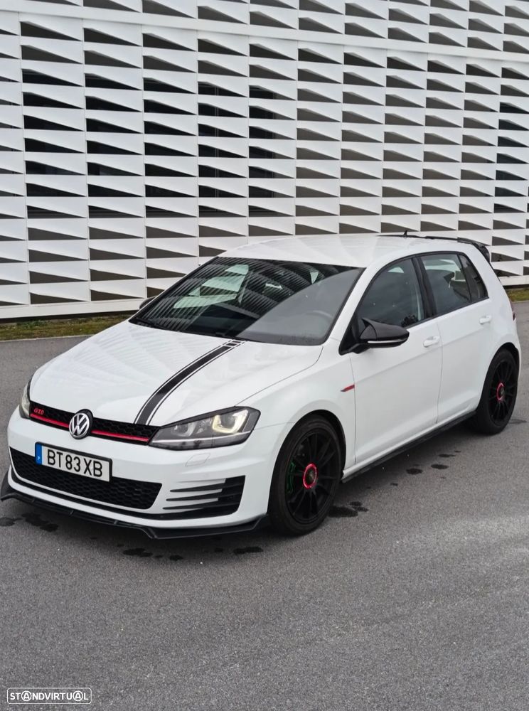 VW Golf 2.0 TDI GTD - 11