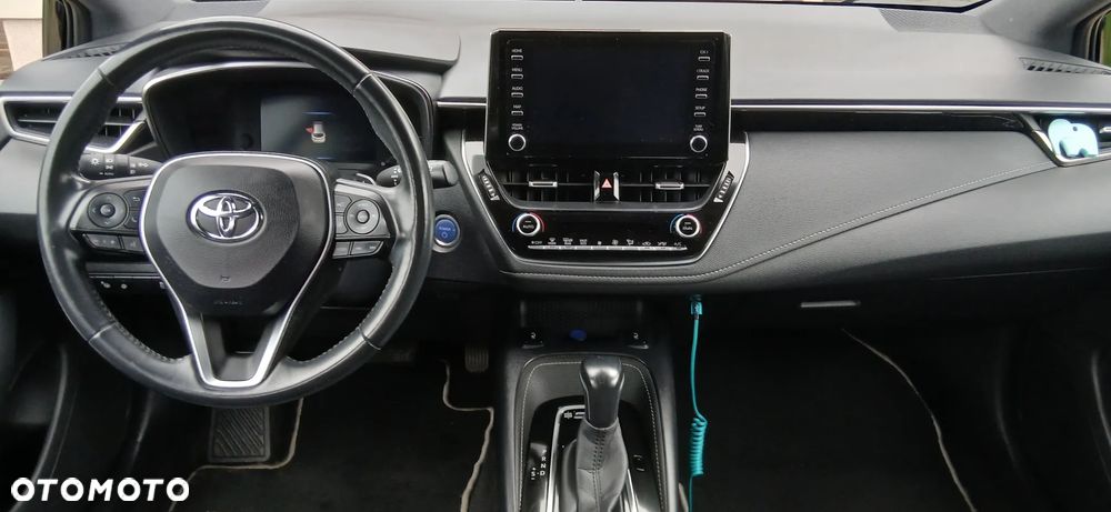 Toyota Corolla - 32