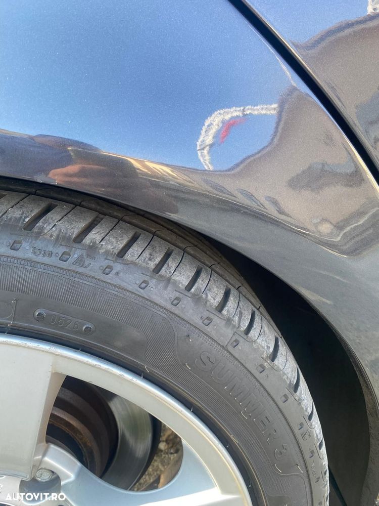 BMW Seria 5 520d - 22