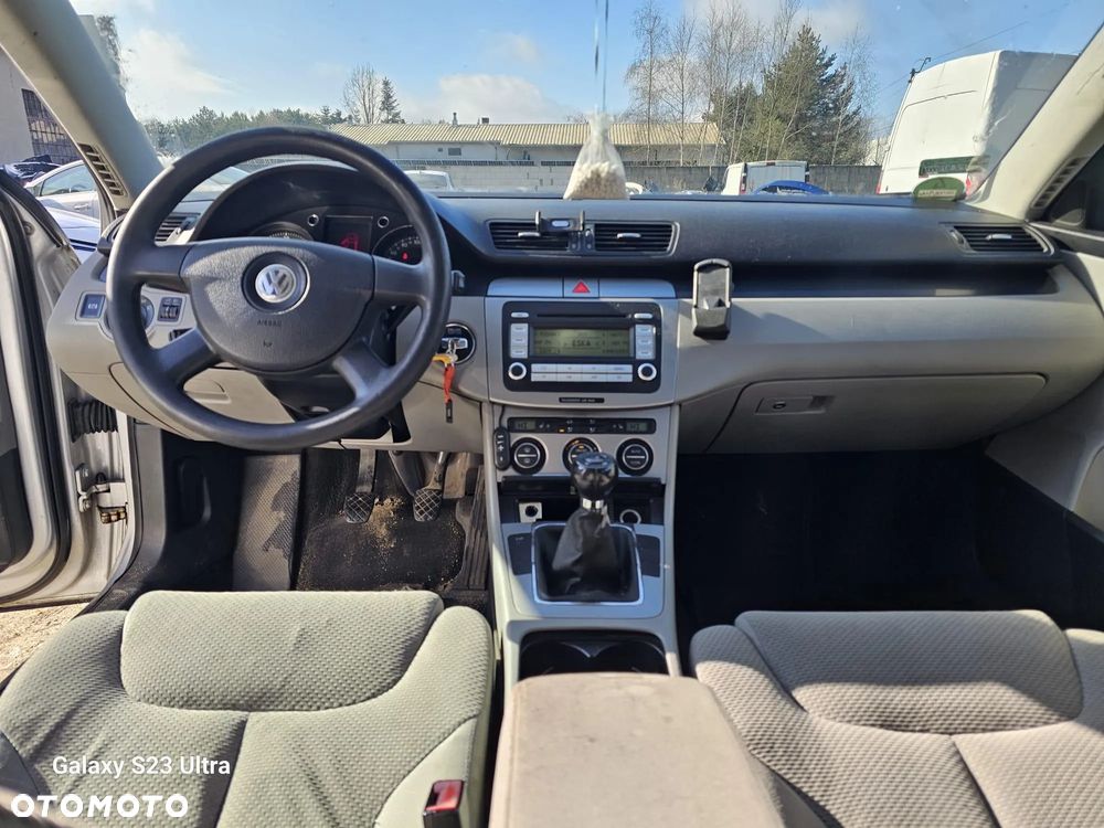 Volkswagen Passat 1.9 TDI Comfortline - 2