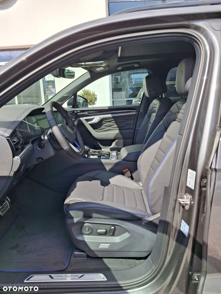 Volkswagen Touareg - 12