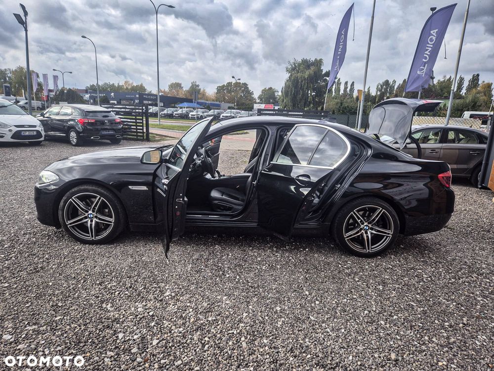 BMW Seria 5 525d Sport - 14