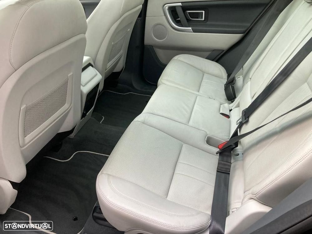 Land Rover Discovery Sport - 16