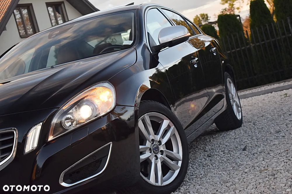Volvo S60 D3 Summum - 2
