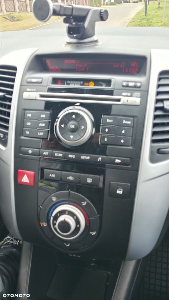 Kia Venga 1.4 L - 10