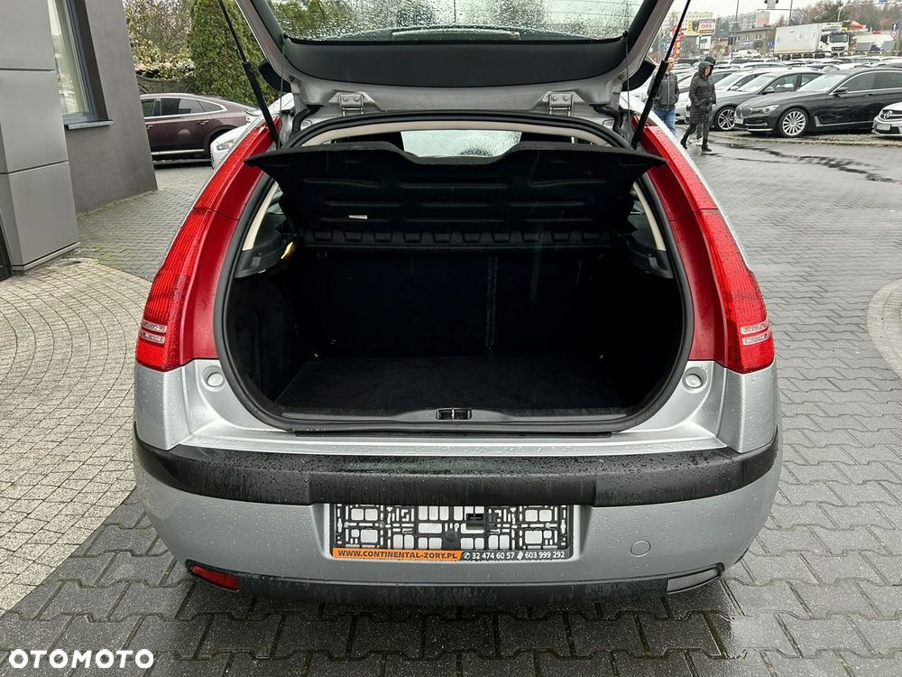 Citroën C4 1.4 16V Style - 7