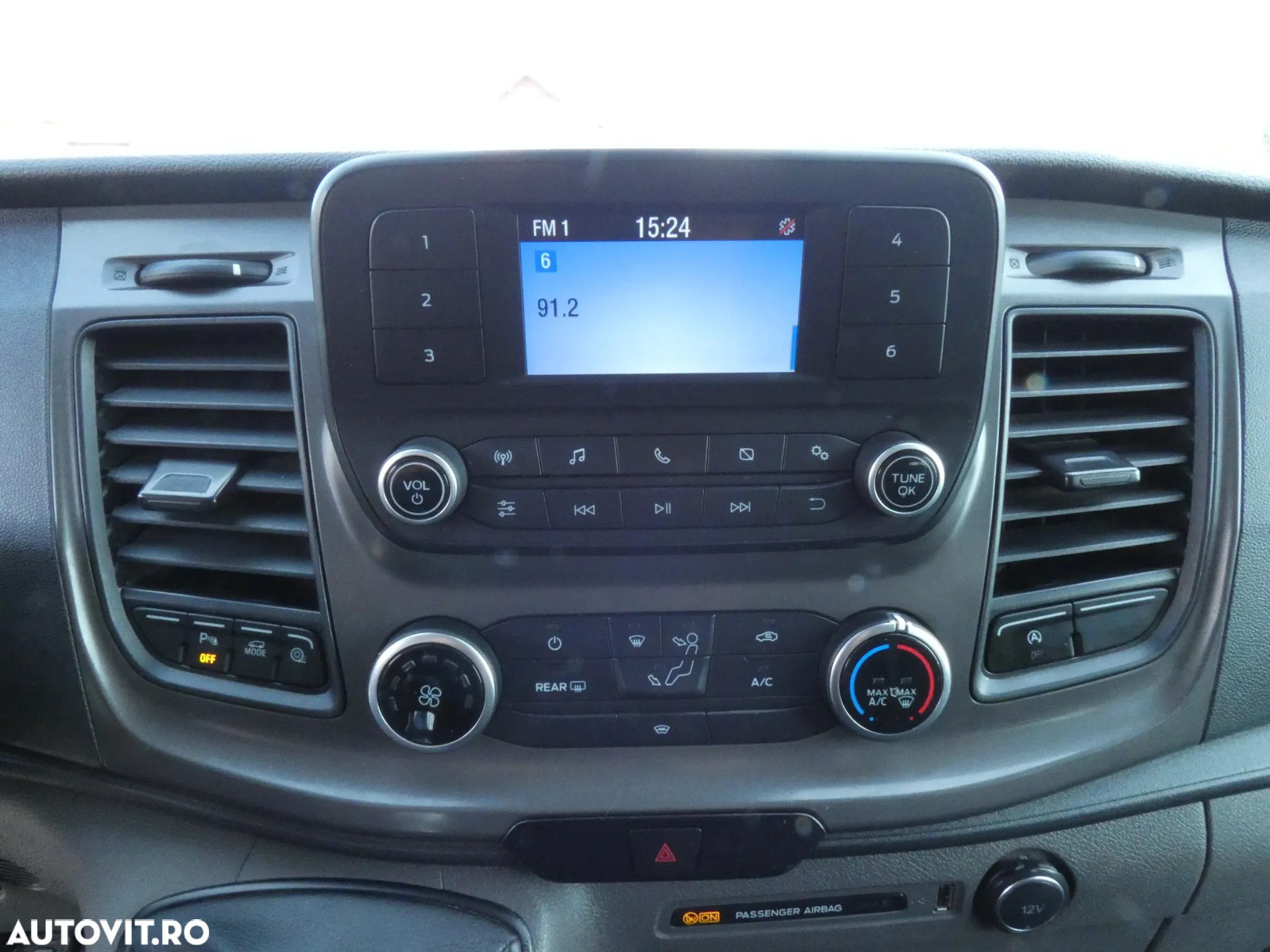 Ford Transit Custom DCIV 310 2.0 TDCI LWB L2H1 Limited - 10