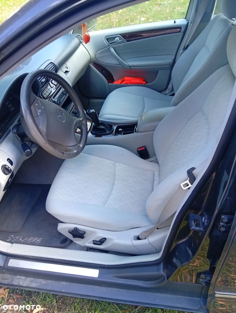 Mercedes-Benz Klasa C 240 Avantgarde - 8