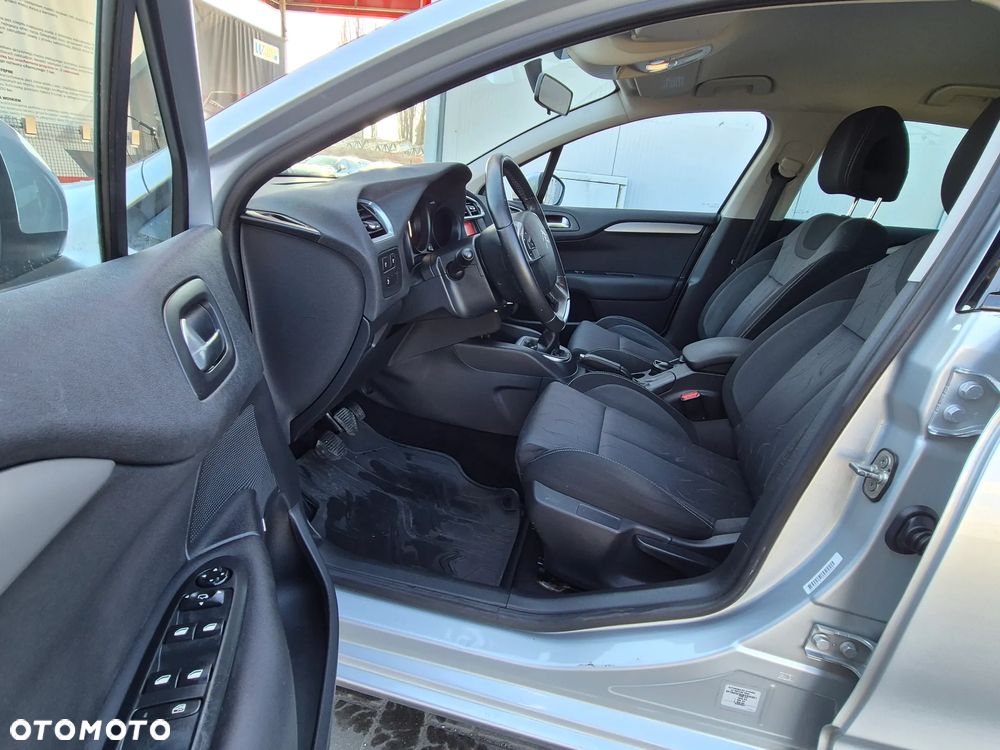 Citroën C4 VTi 120 Attraction - 22