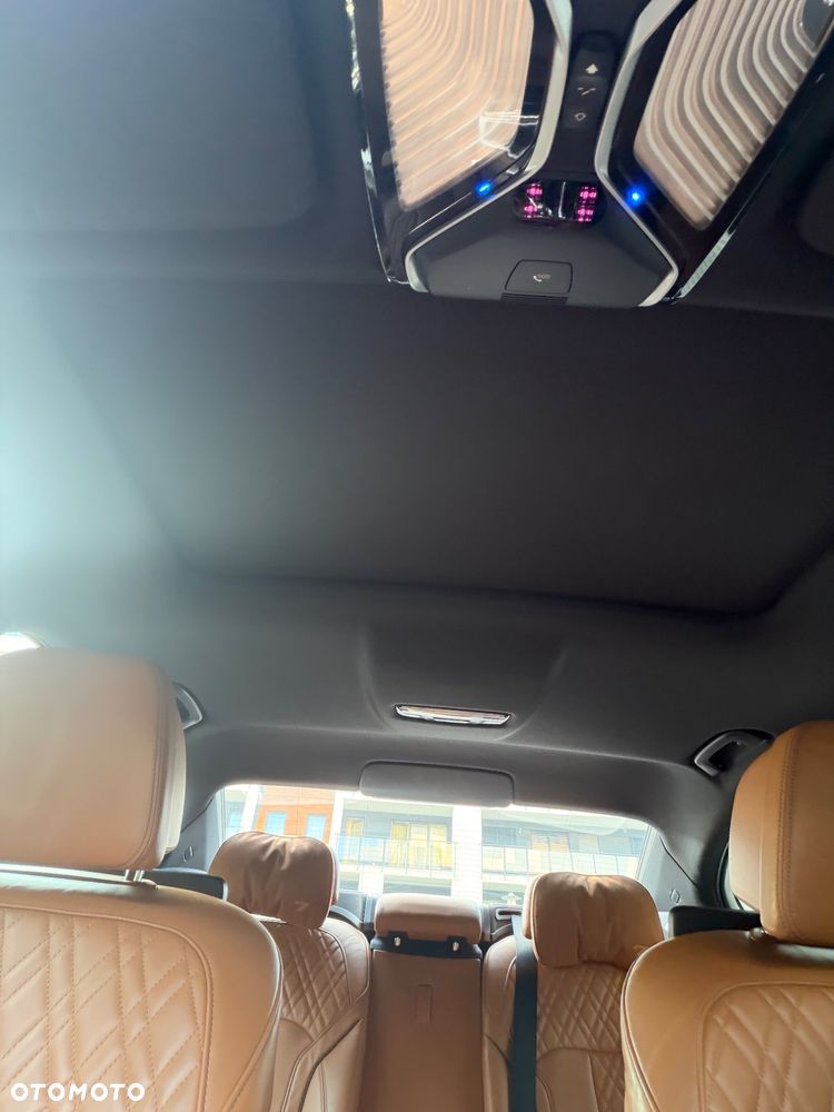 BMW Seria 7 750i xDrive - 31
