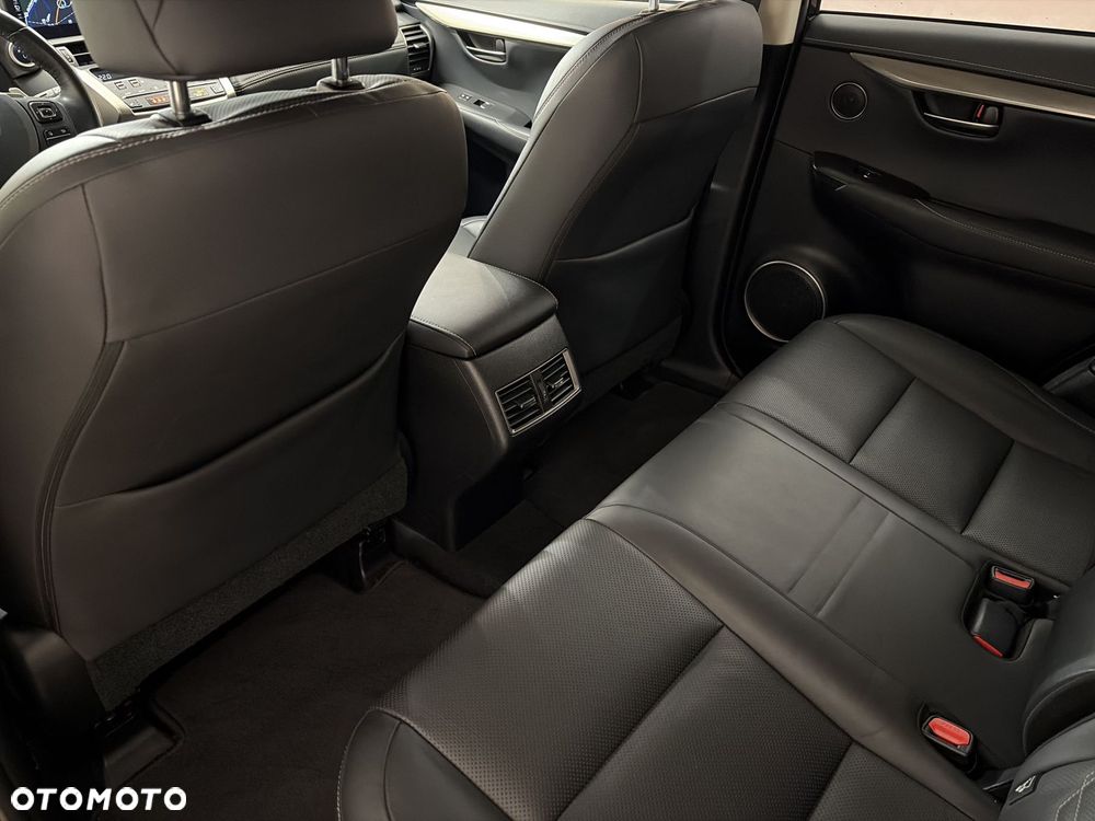 Lexus NX 300h Comfort AWD - 11