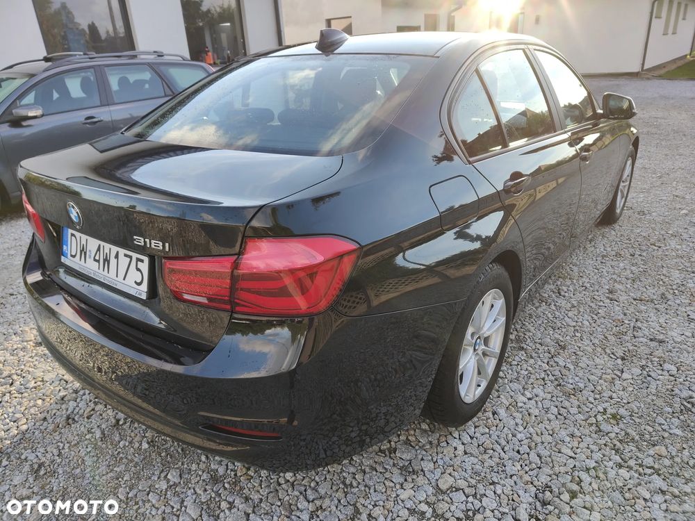 BMW Seria 3 318i - 6