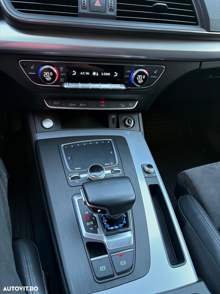 Audi Q5 2.0 40 TDI quattro S tronic Design - 8