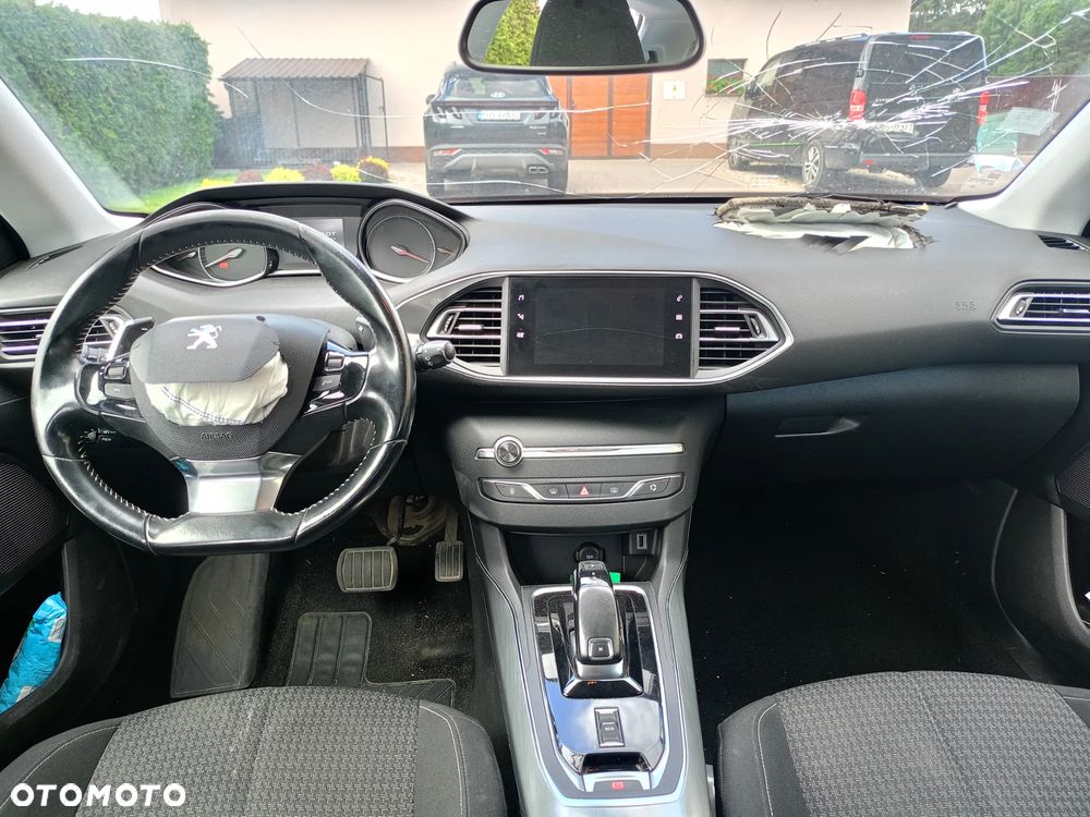 Peugeot 308 BlueHDi 130 EAT6 Stop & Start Allure - 6