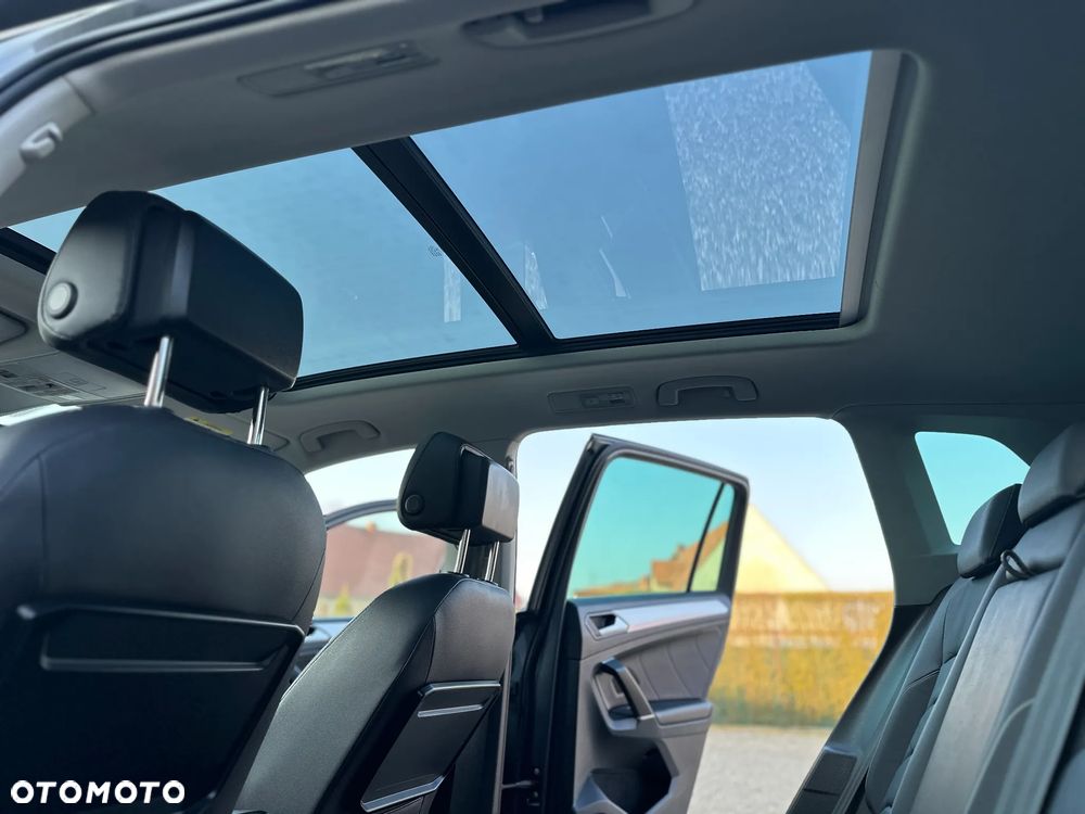 Volkswagen Tiguan - 12