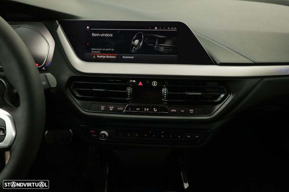 BMW 116 d Pack Desportivo M Auto - 9