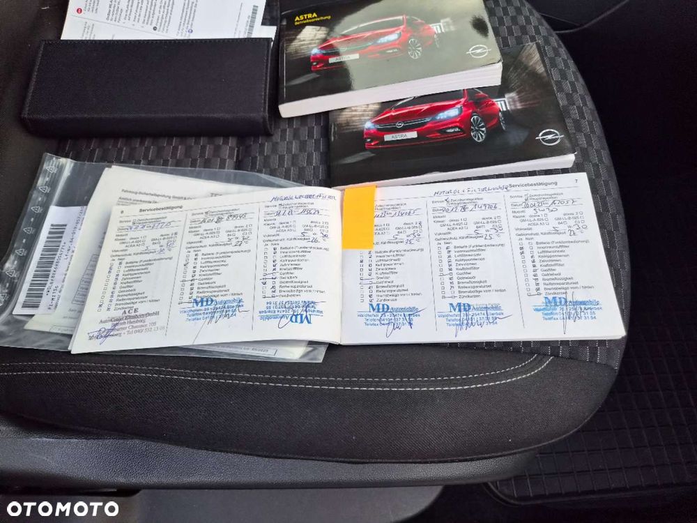 Opel Astra 1.6 CDTI Cosmo - 40
