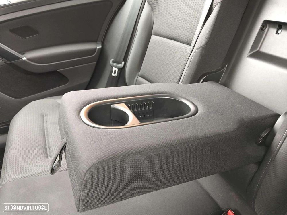 VW Golf Variant 1.6 TDi Confortline - 18