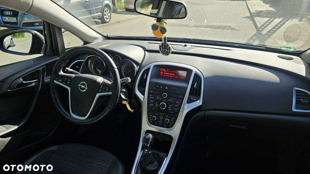 Opel Astra 1.6 Color Edition - 24
