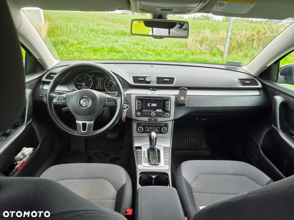 Volkswagen Passat 2.0 TDI Comfortline DSG - 9
