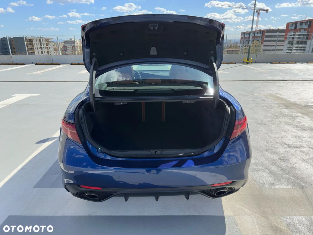 Alfa Romeo Giulia 2.0 Turbo Veloce - 13