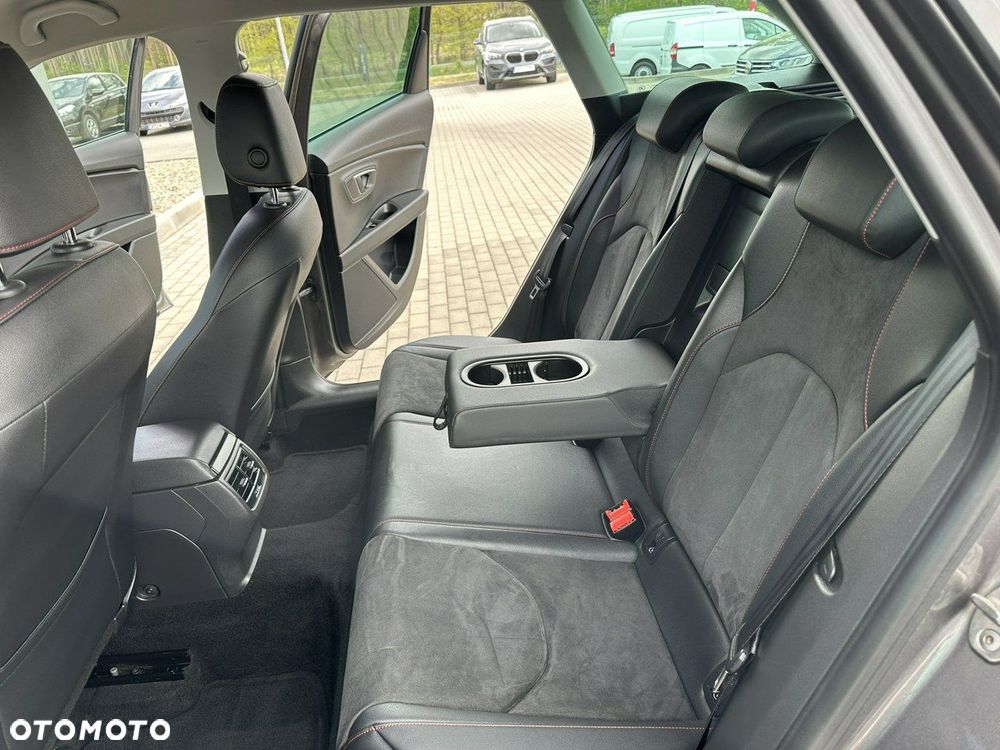 Seat Leon Sportstourer 2.0 TDI DPF DSG FR - 13