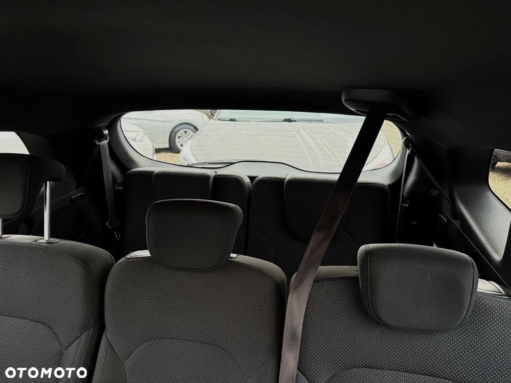 Kia Carens 1.7 CRDi 115 Dream-Team Edition - 19