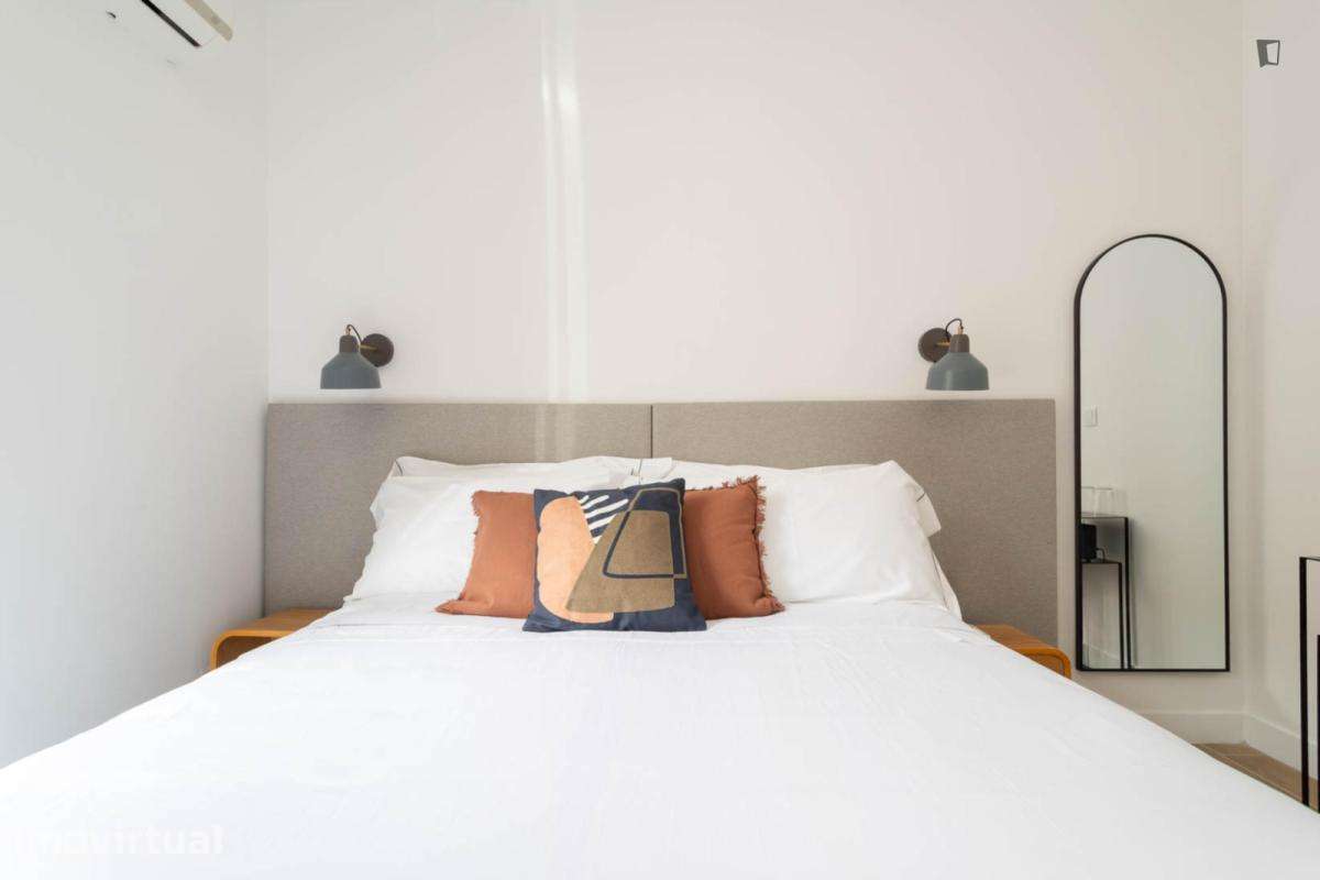 Quarto - localizado em Santos Lisbon - Grande imagem: 5/22