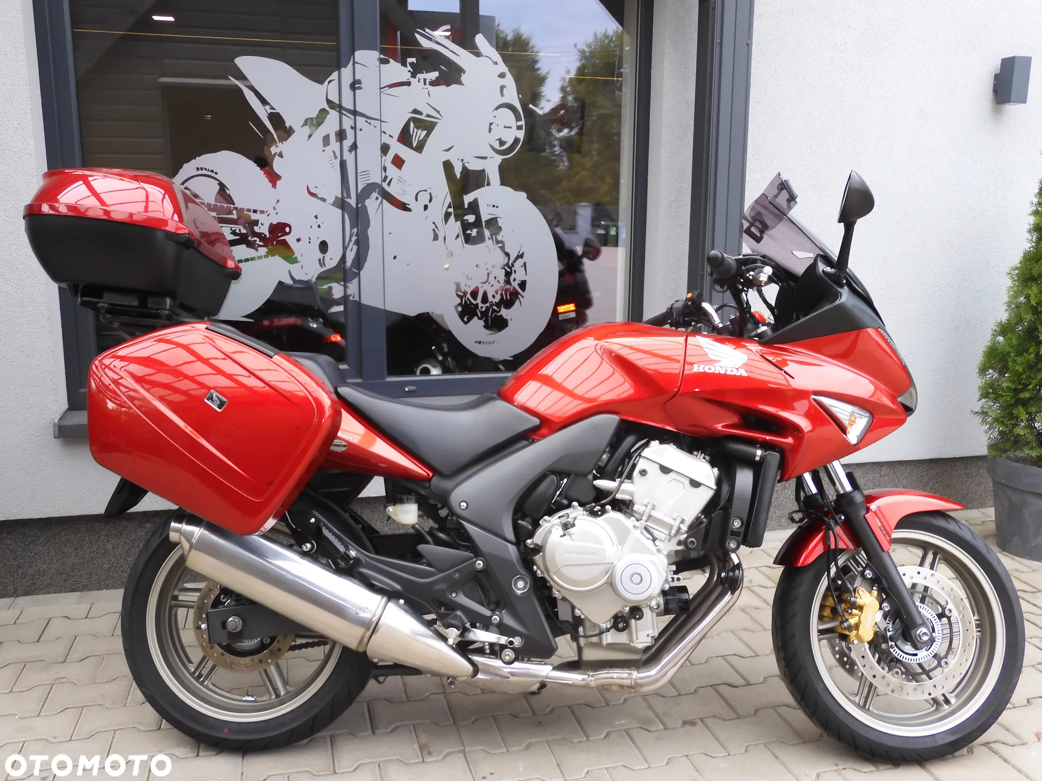 Honda CBF - 10