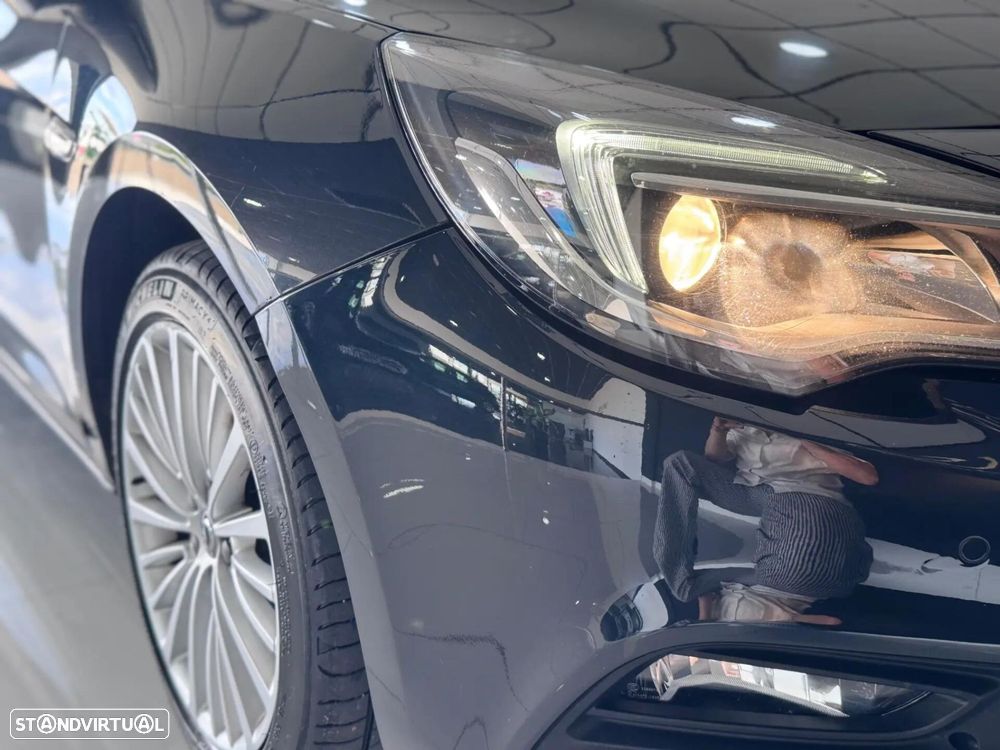 Opel Astra Sports Tourer - 20