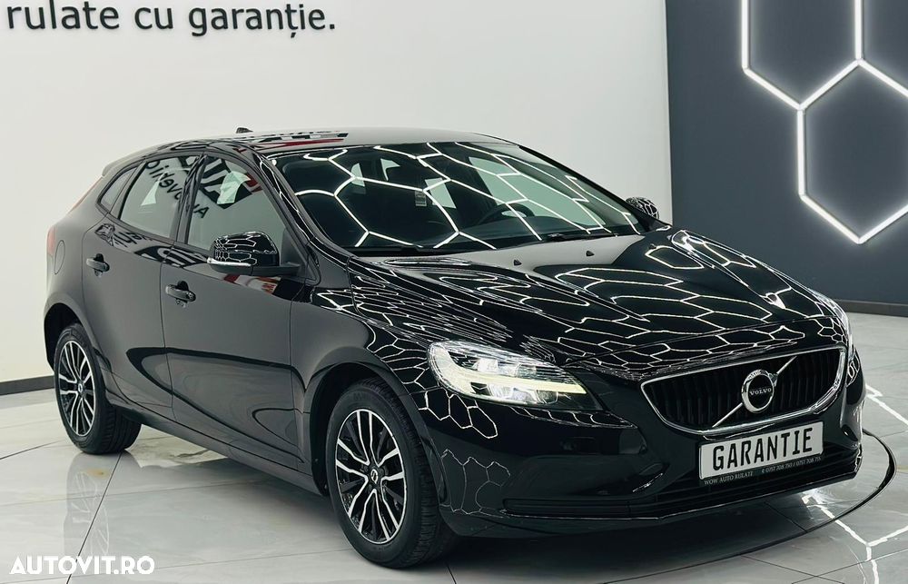 Volvo V40 D2 DRIVe Momentum - 2