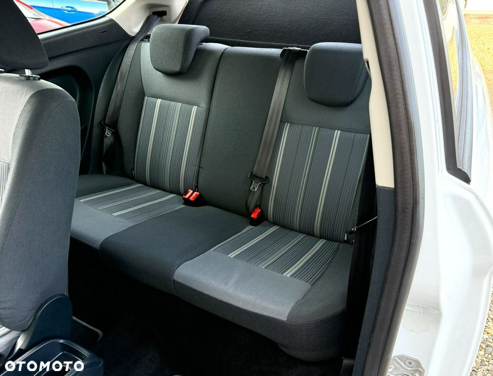 Ford Fiesta 1.25 Ambiente EU5 - 18