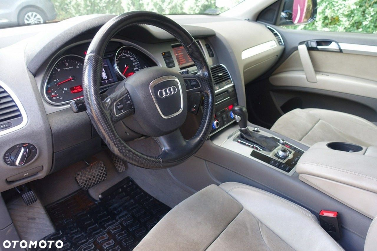 Audi Q7 - 8
