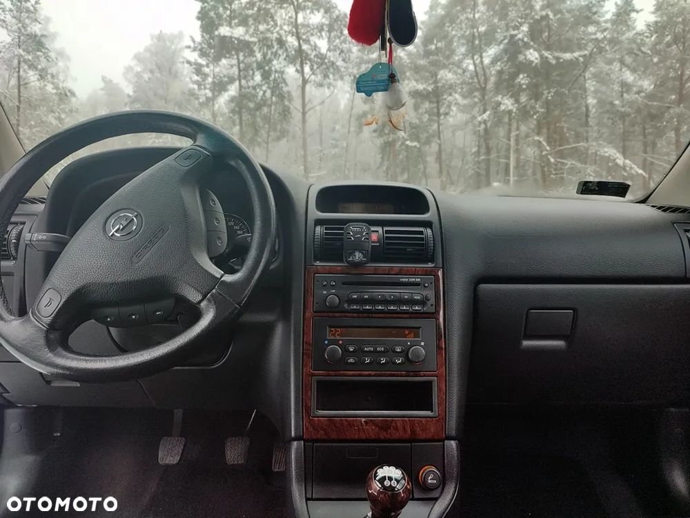 Opel Astra 1.4 GL / Club - 22